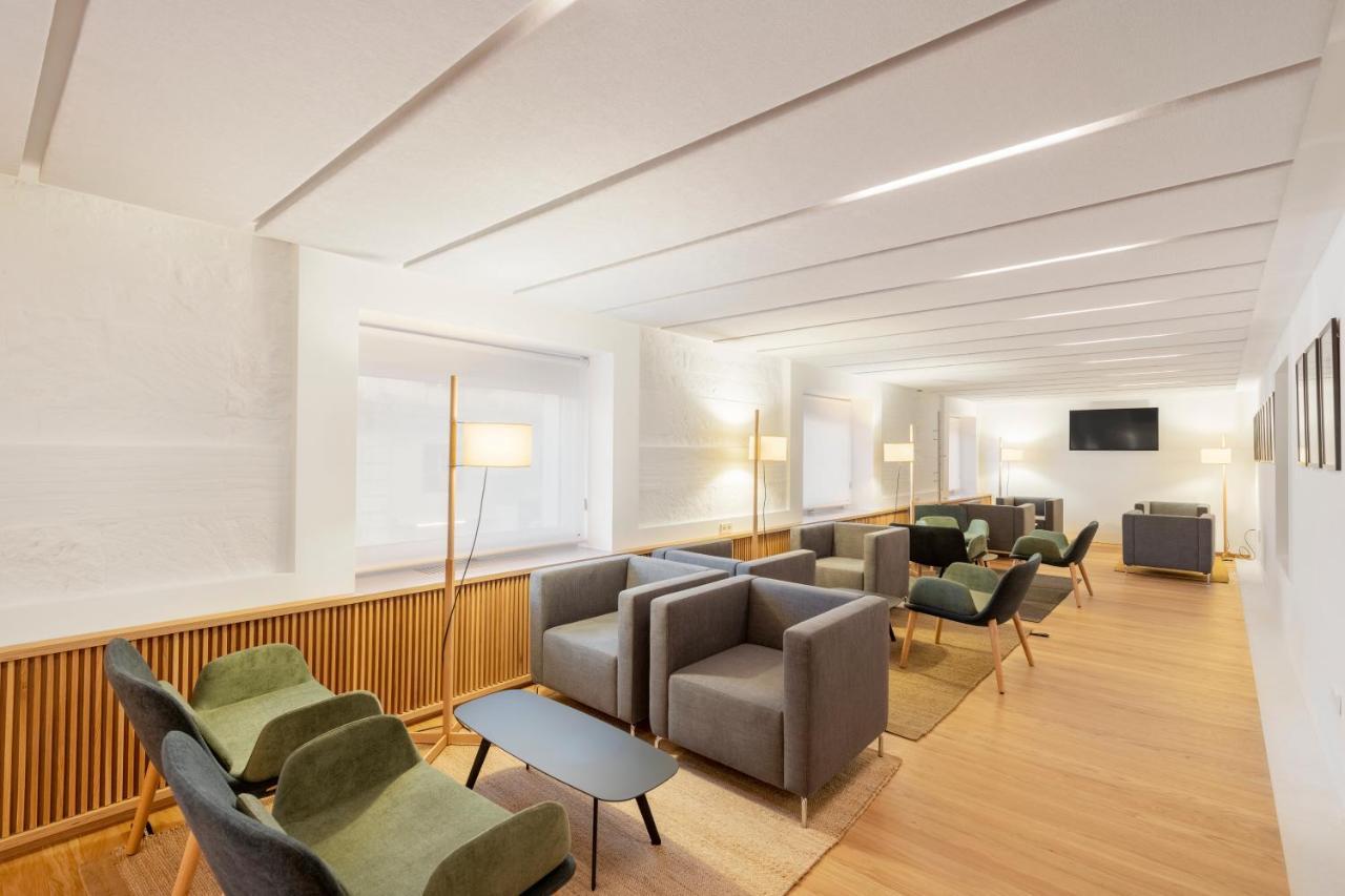 Eurostars Portico Alicante Exteriér fotografie The lounge at the airport